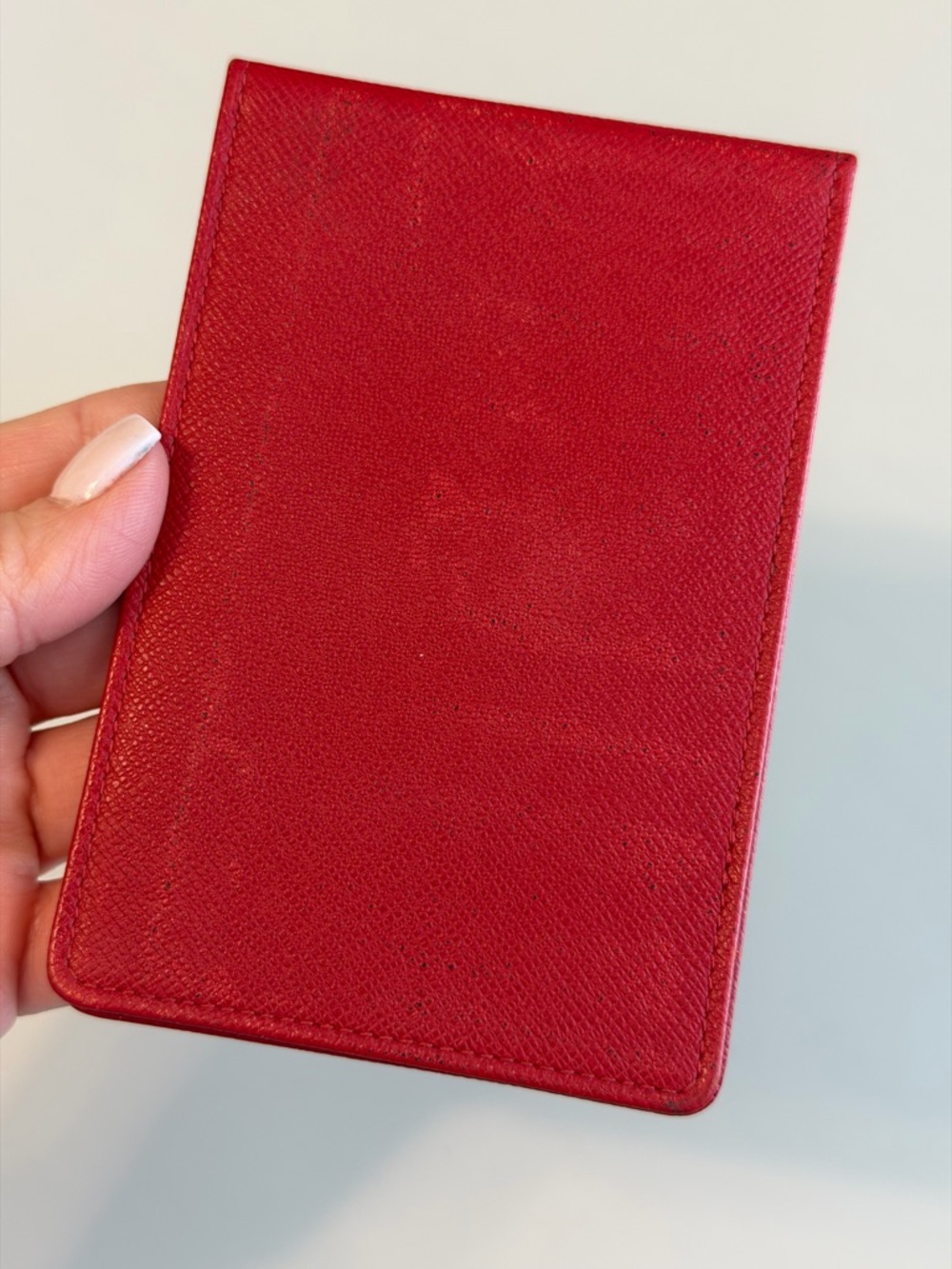 Authentic Louis Vuitton red card holder - Picture 14 of 16